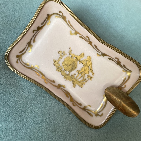 Carlin Comforts Pink Porcelain Dresser Ashtray - Picture 8 of 15